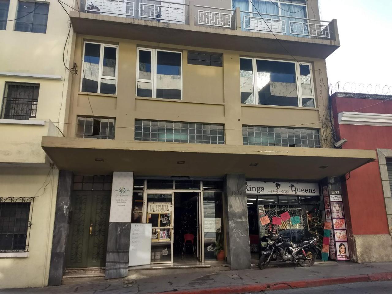 Give House Bed & Breakfast Guatemala City Ngoại thất bức ảnh