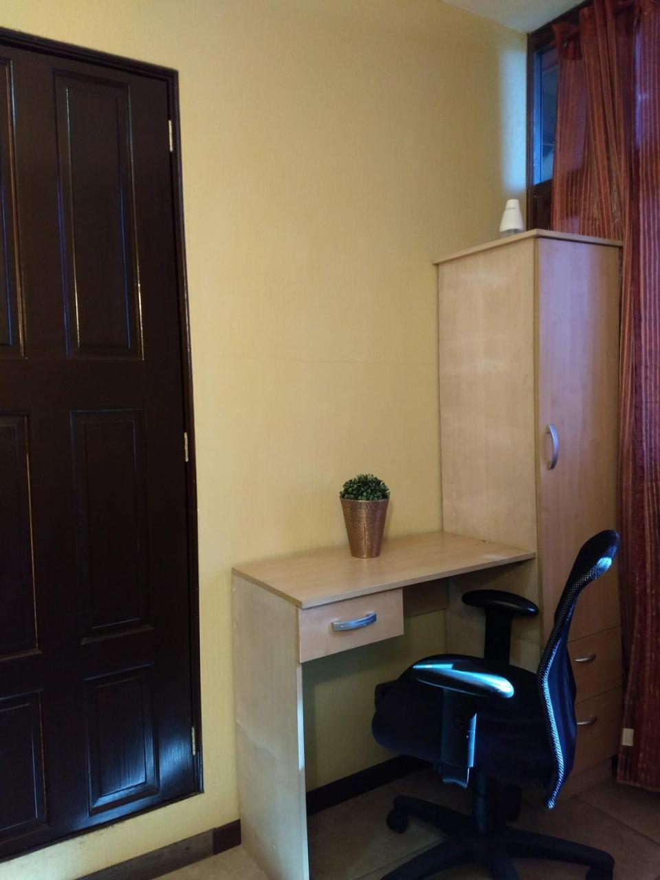 Give House Bed & Breakfast Guatemala City Ngoại thất bức ảnh